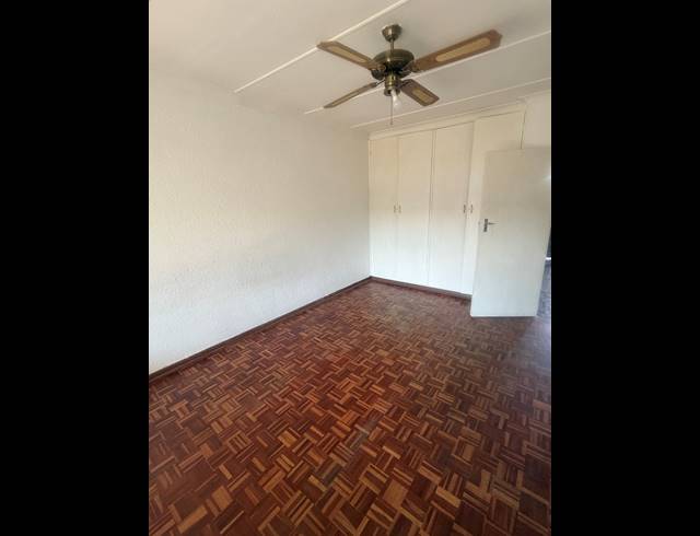 2 bed property to rent in HAMBERG